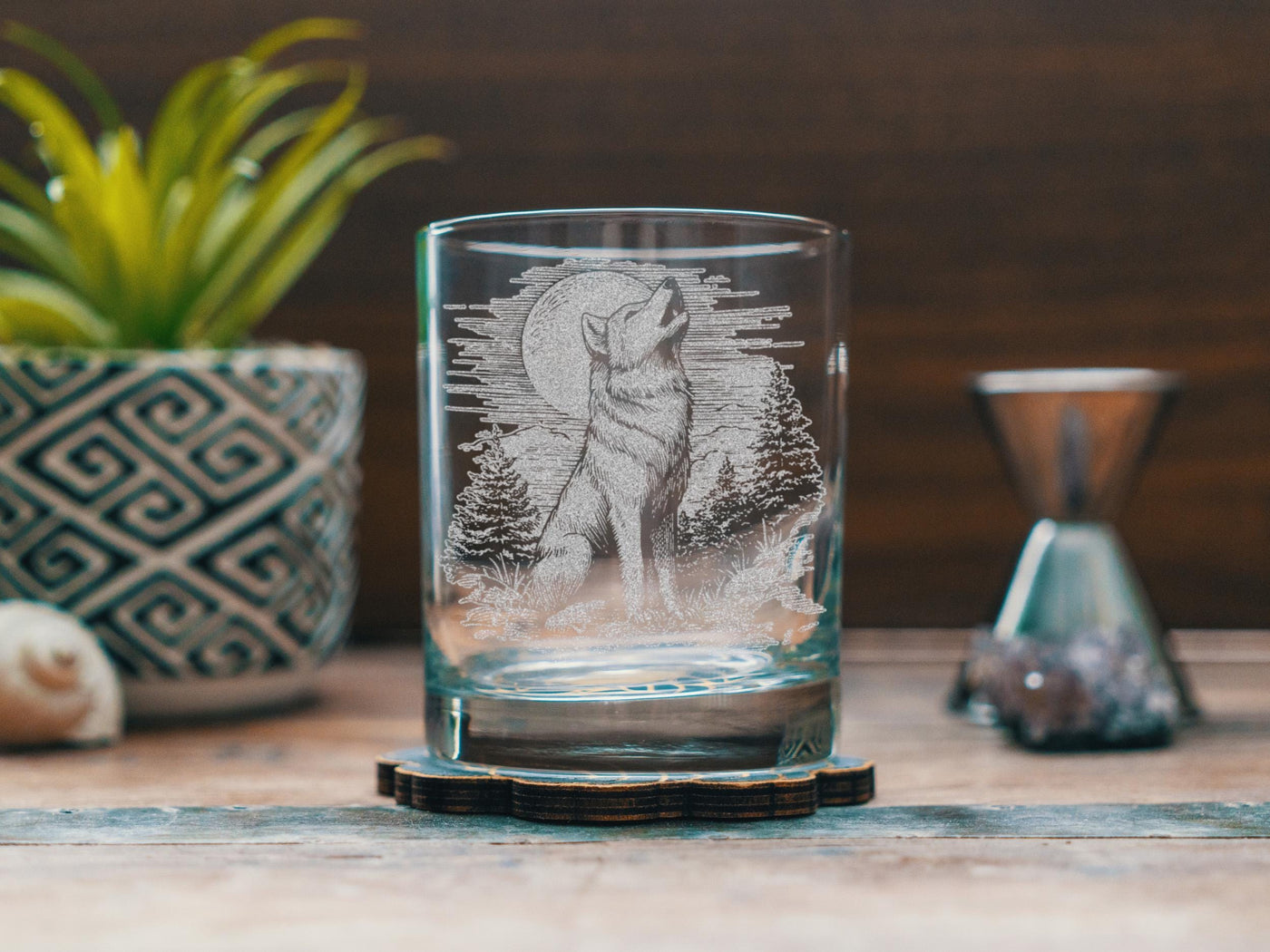 Wolf Scene Glasses | Wildlife Themed Personalized Whiskey, Wine & Beer Glassware, Full Moon Howling Wolf Drinkware, Forest Animal Gift