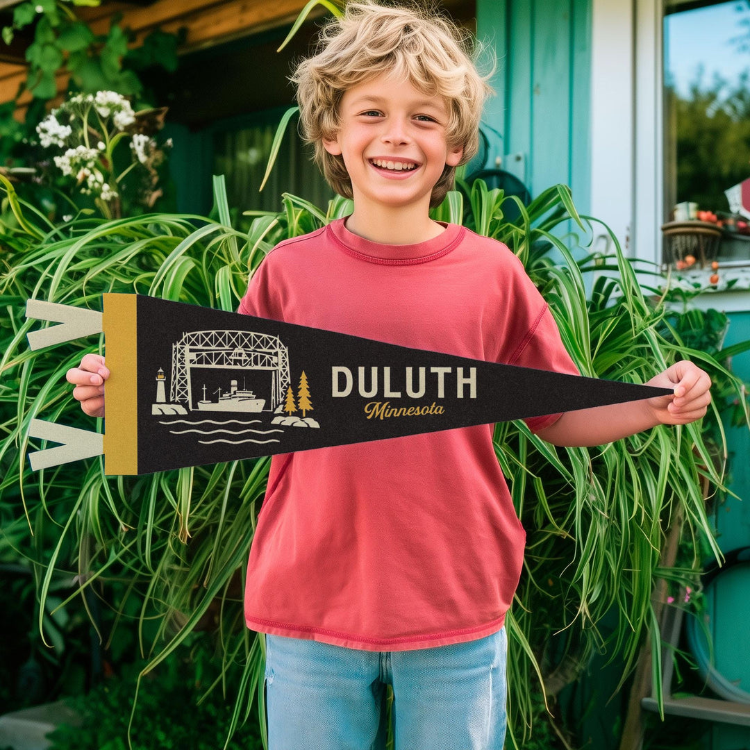 Duluth Minnesota Felt Pennant