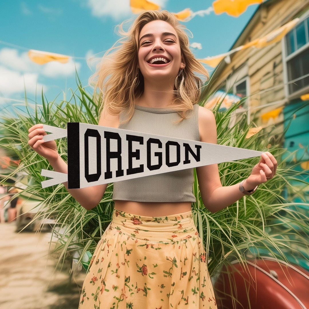 Oregon Varsity Felt Pennant