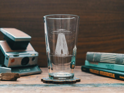 UFO Alien Glasses | Extraterrestrial Themed Personalized Whiskey, Wine & Beer Glassware, Sci-Fi Drinkware, Outer Space Enthusiasts Gift