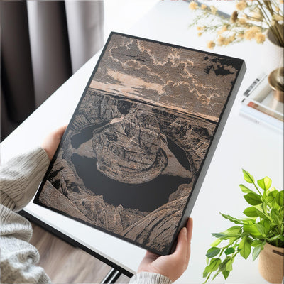 Horseshoe Bend Scene Engraved Illustration
