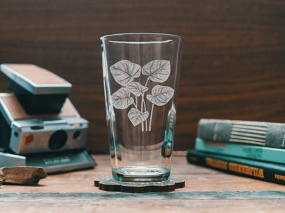 Philodendron Leaf Glasses | Nature Themed Personalized Whiskey, Wine & Beer Glassware, Tropical Drinkware, Beachy Botanical Plant Lover Gift