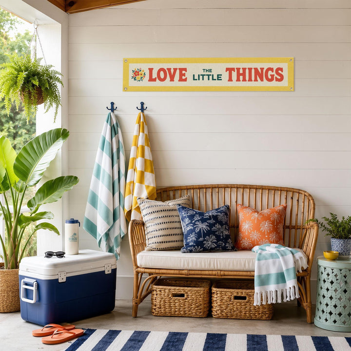 Love The Little Things Felt Banner