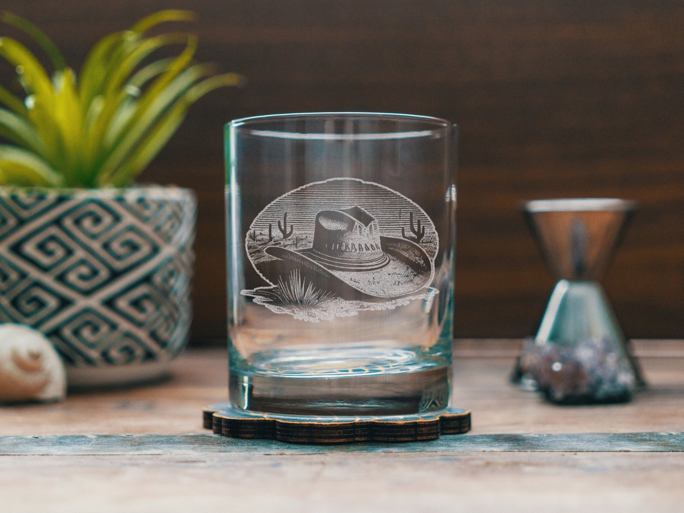 Cowboy Hat Scene Glasses | Personalized etched glassware for beer, whiskey, wine & cocktails. Western Desert Scene, Southwestern Decor.